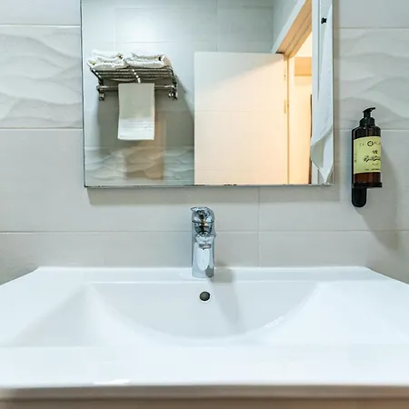 Vr Estudios Apartments Madrid Esterno foto
